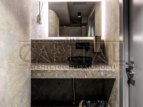 комерційна за адресою Жилянська вул., 75