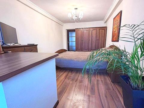 квартира за адресою Русанівська набережна вул., 12