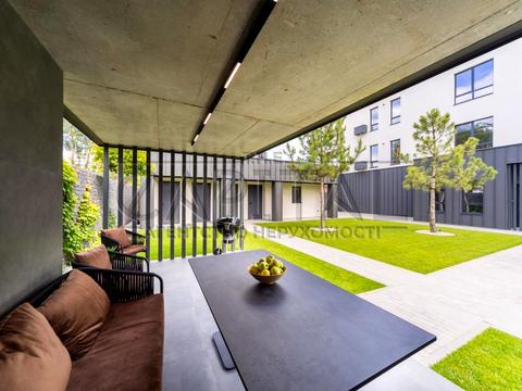 комерційна за адресою Київська вул., 191