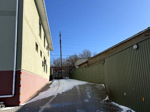 комерційна за адресою Нежданової вул., 34