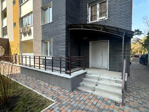 коммерческая по адресу Полесская ул., 4