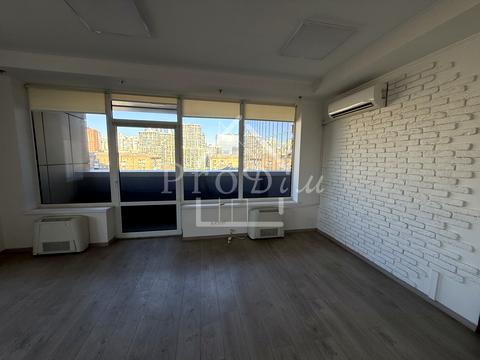 коммерческая по адресу Антоновича ул. (Горького), 172