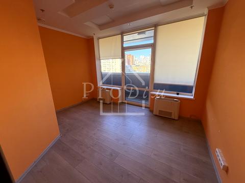 коммерческая по адресу Антоновича ул. (Горького), 172