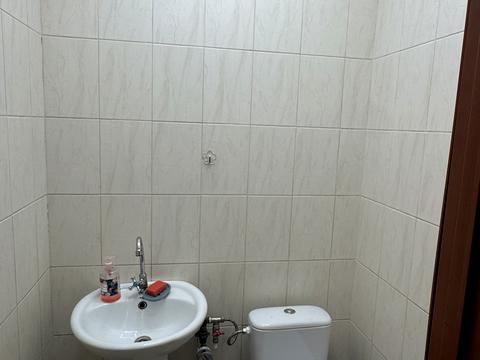 комерційна за адресою Князя Володимира Великого просп., 77а