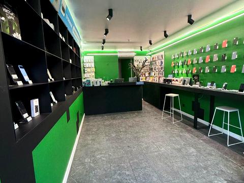 комерційна за адресою Велика Васельковская, 16