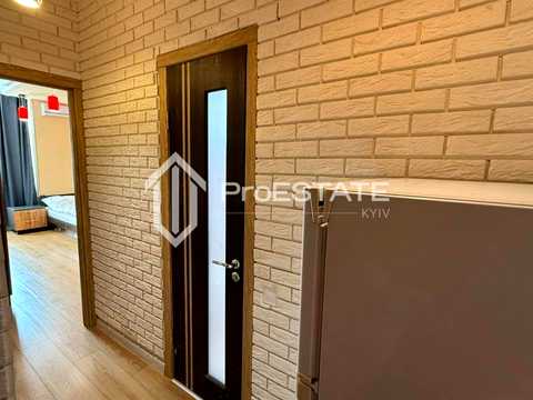 квартира за адресою Анни Ахматової вул., 22