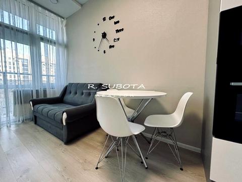 квартира по адресу Владимира Моссаковского ул. (Клари Цеткін), 7