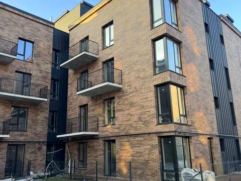 коммерческая по адресу 24-го Августа ул., 2