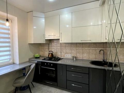 квартира за адресою Євгена Коновальця вул., 7