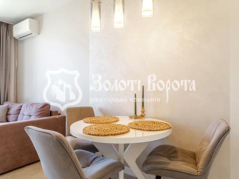 квартира за адресою Дніпровська набережна вул., 20-Б