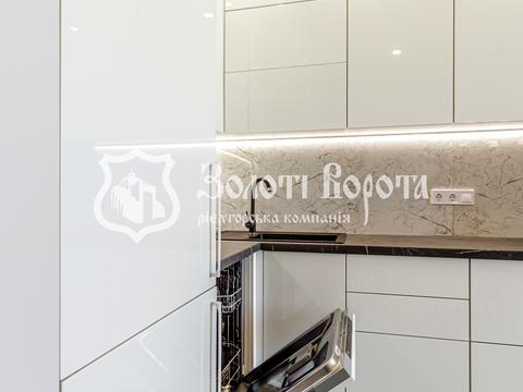 квартира за адресою Дніпровська набережна вул., 20-Б