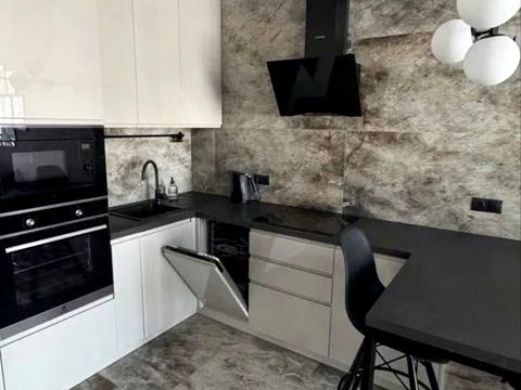 квартира за адресою Дніпровська набережна вул., 18-А