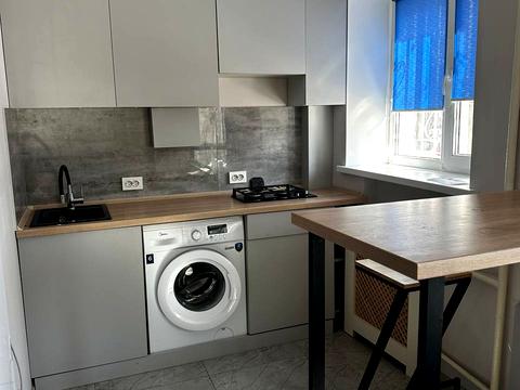 квартира за адресою Миру вул., 6