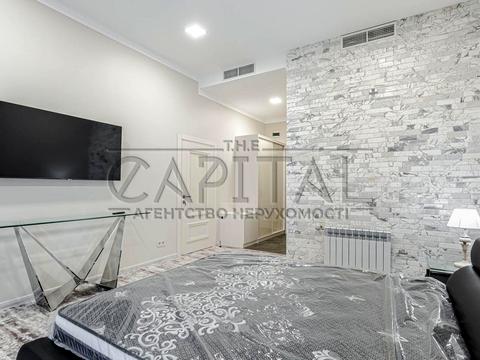 комерційна за адресою Шевченка вул., 8