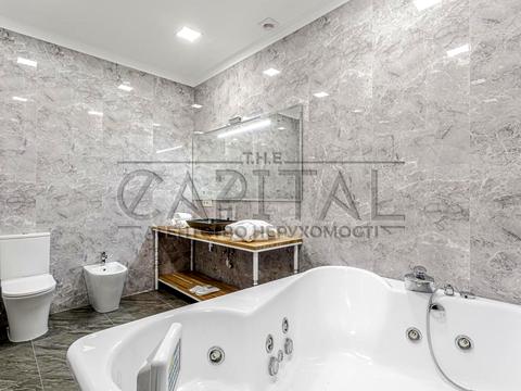 комерційна за адресою Шевченка вул., 8