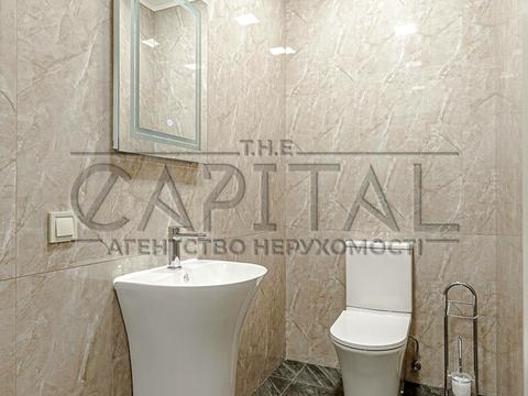 комерційна за адресою Шевченка вул., 8