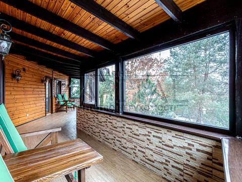 комерційна за адресою Шевченка вул., 8