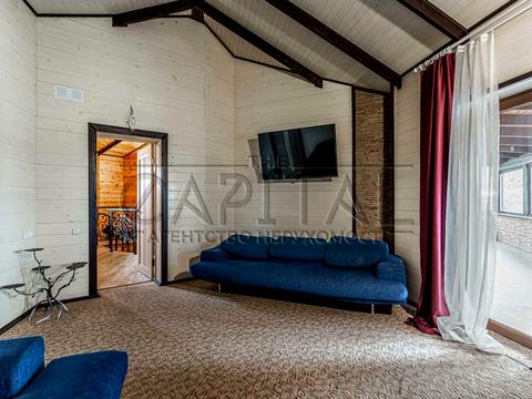 комерційна за адресою Шевченка вул., 8