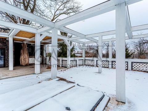 комерційна за адресою Шевченка вул., 8