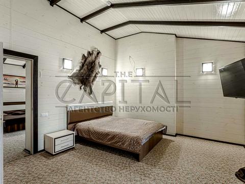 комерційна за адресою Шевченка вул., 8