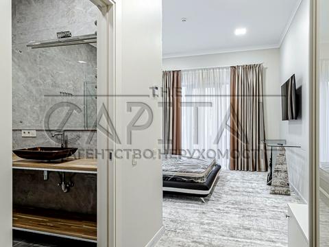 комерційна за адресою Шевченка вул., 8