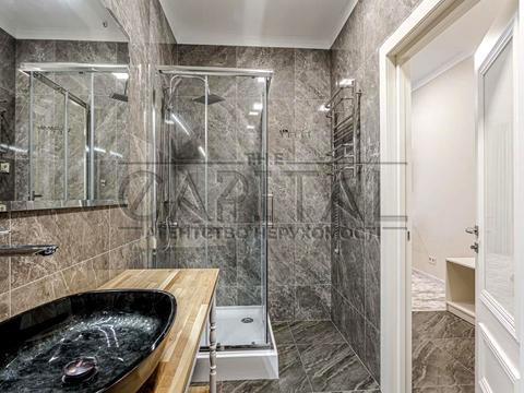 комерційна за адресою Шевченка вул., 8