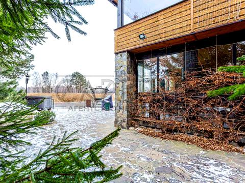 комерційна за адресою Шевченка вул., 8