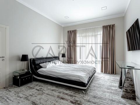 комерційна за адресою Шевченка вул., 8