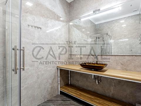 комерційна за адресою Шевченка вул., 8