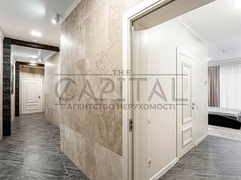 комерційна за адресою Шевченка вул., 8