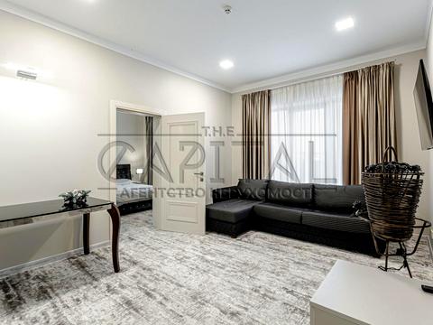 комерційна за адресою Шевченка вул., 8