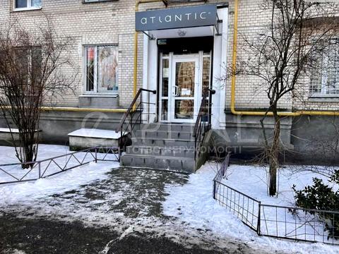 комерційна за адресою Анни Ахматової вул., 7/15