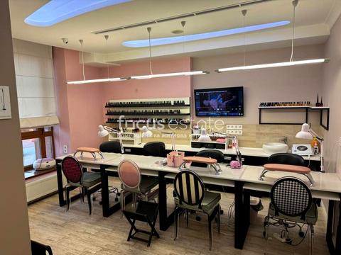 комерційна за адресою Київ, Євгена Коновальця вул. (Щорса), 36-В