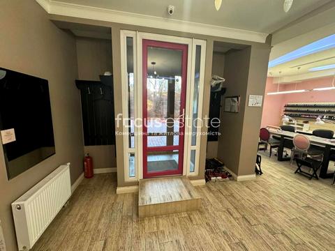 комерційна за адресою Київ, Євгена Коновальця вул. (Щорса), 36-В