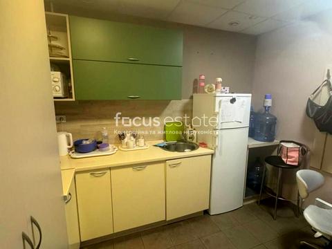 комерційна за адресою Київ, Євгена Коновальця вул. (Щорса), 36-В