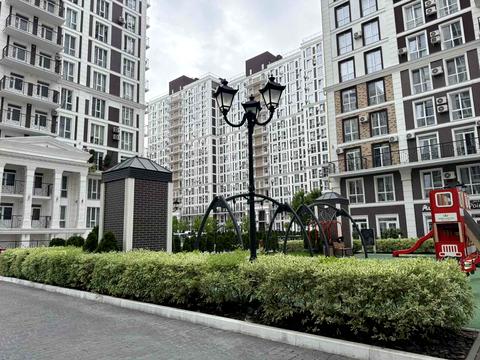 комерційна за адресою Михайла Максимовича вул. (Онуфрія Трутенка), 26