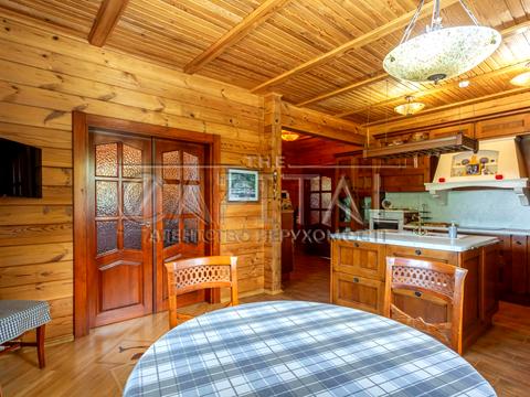 будинок за адресою с. Романків, Центральна вул.