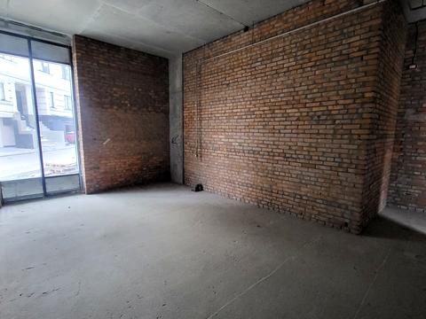 комерційна за адресою Звіринецька вул., 72