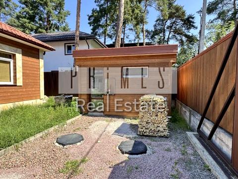 будинок за адресою Квітнева вул.