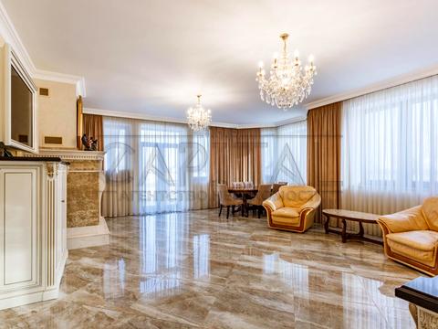 будинок за адресою с. Требухів, Броварська вул.