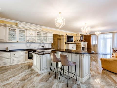 дом по адресу Броварська ул.