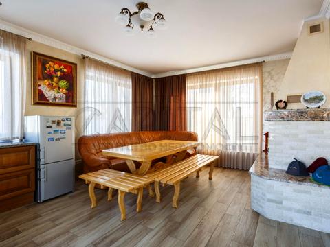 будинок за адресою с. Требухів, Броварська вул.