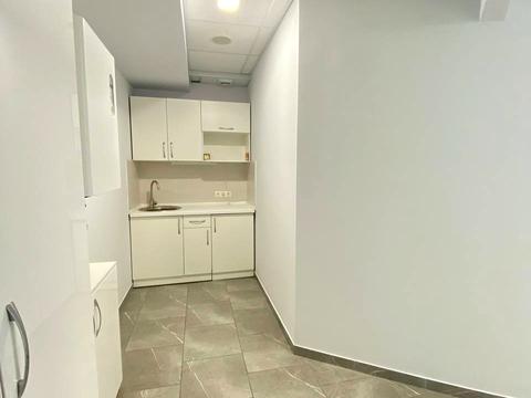 комерційна за адресою Вадима Жукова вул. (Бєляєва), 8-А