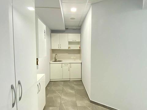 комерційна за адресою Вадима Жукова вул. (Бєляєва), 8-А