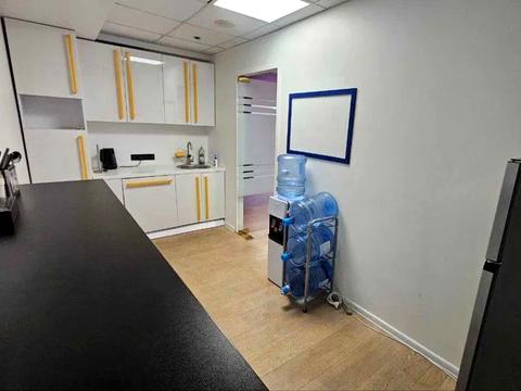 комерційна за адресою Київ, Богдана Хмельницького вул., 19-21