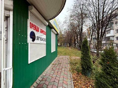 комерційна за адресою Степана Бандери вул., 18/1