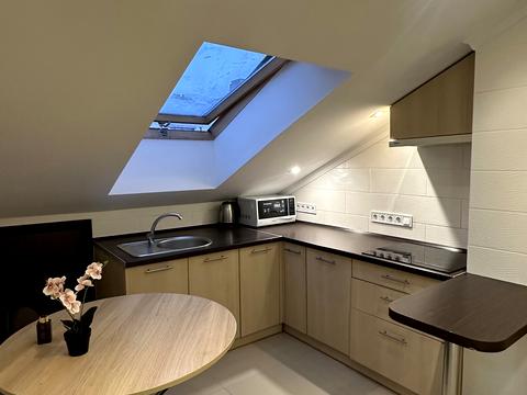 квартира за адресою Успішна вул., 28