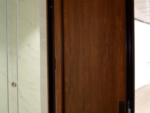 коммерческая по адресу Лугова, 1