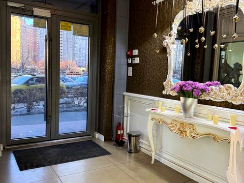 коммерческая по адресу Днепровская набережная ул., 14-г