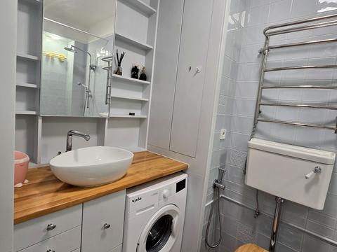 квартира за адресою Рея Бредбері вул., 2